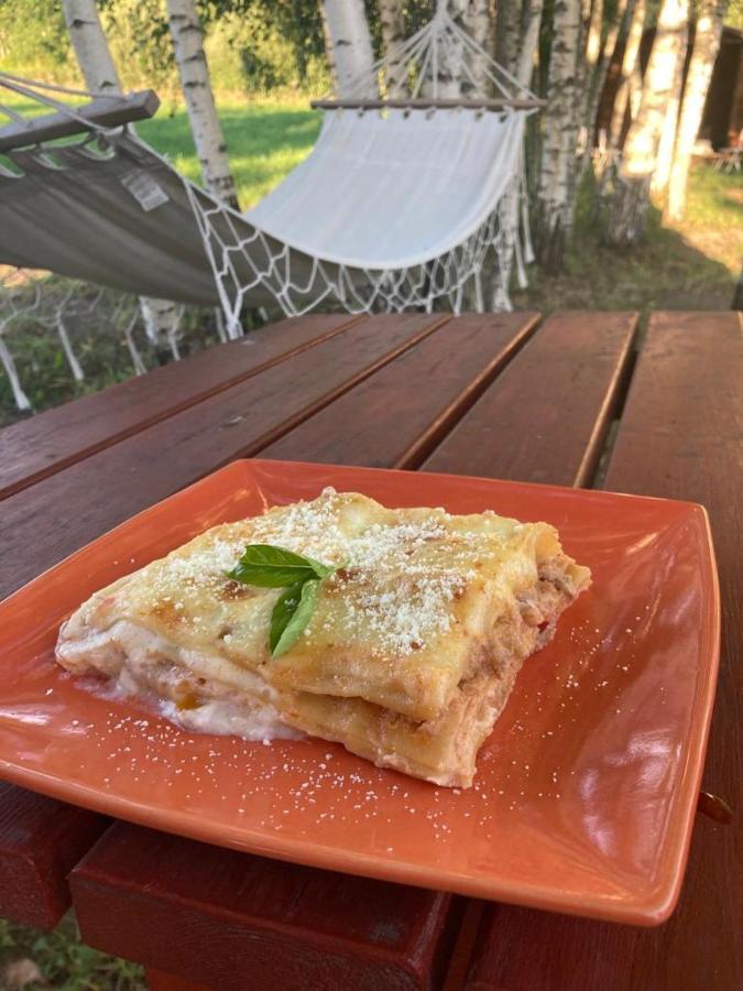 בית הארחה Krāslava 	Starp Debesim Un Zemi מראה חיצוני תמונה